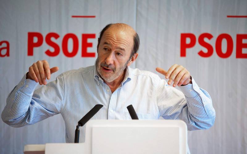 Fotografía de archivo del 08/03/2015 del ex secretario general del PSOE Alfredo Pérez Rubalcaba. EFE/ARHIVO/Pedro Puente Hoyos