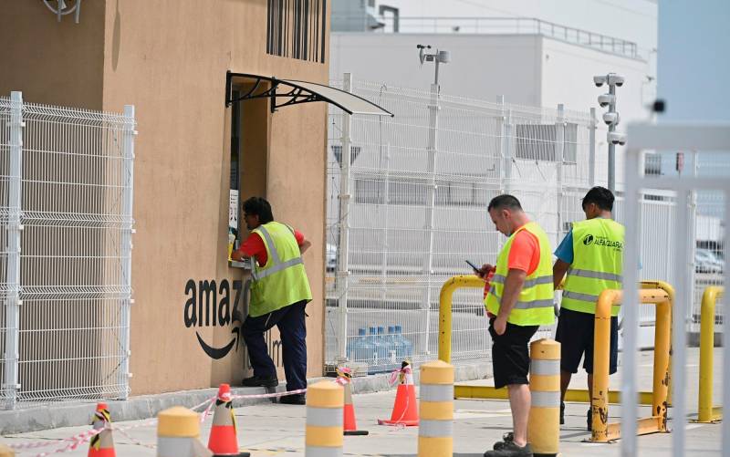 Amazon selecciona mozos de almacén para su centro de Sevilla