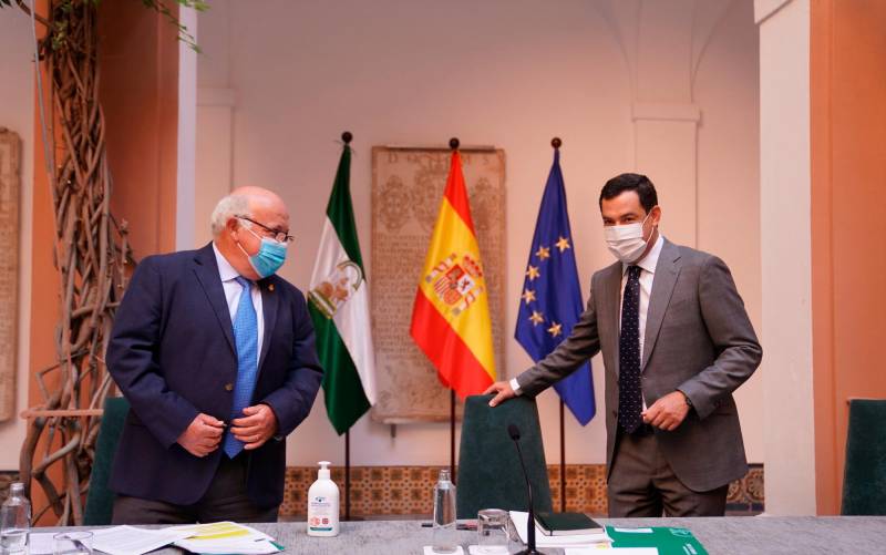 Andalucía obliga a llevar mascarillas hasta en la playa