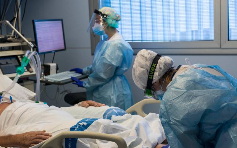 Andalucía baja 150 hospitalizados