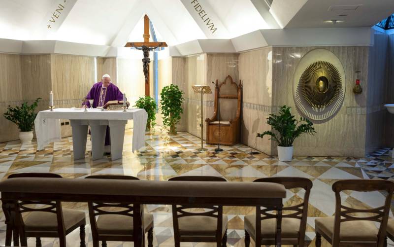 Nueva misa matutina del Papa sin fieles