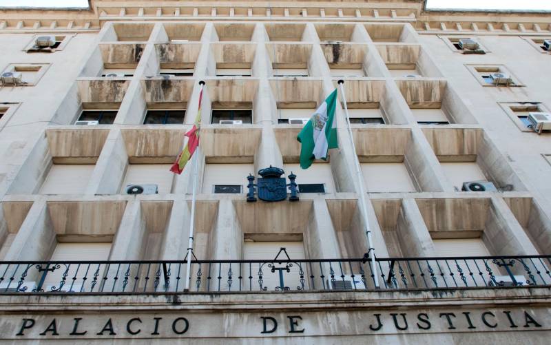 Condenada a tres años y medio una intermediaria bancaria por estafar más de 800.000 euros