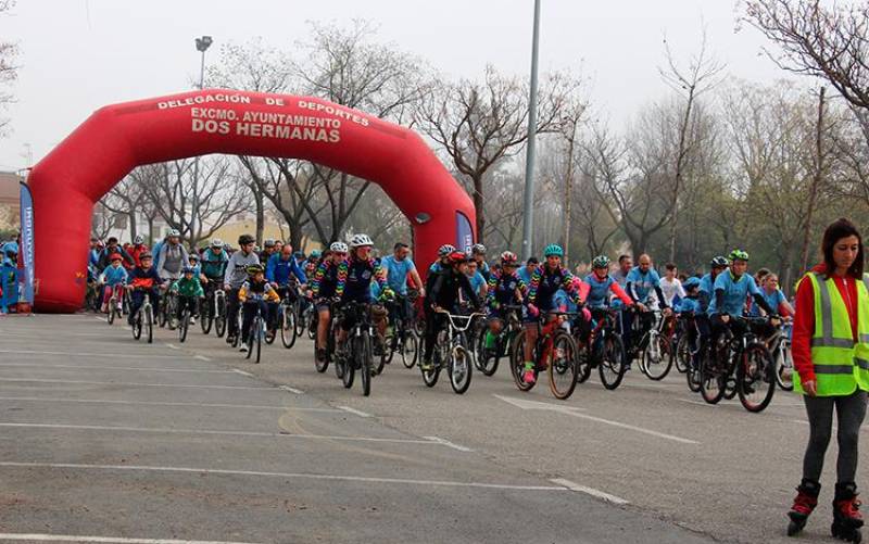 Más de 3.000 personas se dieron cita en la XXXVIII edición del Día de la Bicicleta