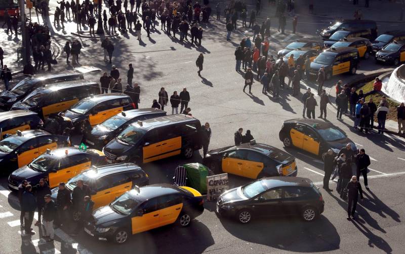 Uber confirma que se irá de Barcelona si se aprueban las restricciones a VTC