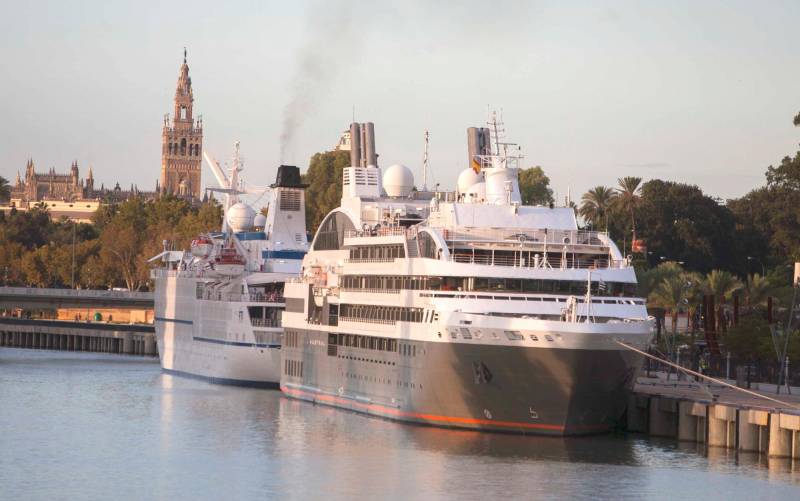 El Puerto de Sevilla recibirá 10 cruceros y 12 yates en temporada alta