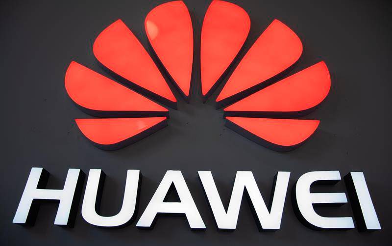 Imagen que muestra el logotipo de Huawei en una tienda de la marca tecnológica china. Efe