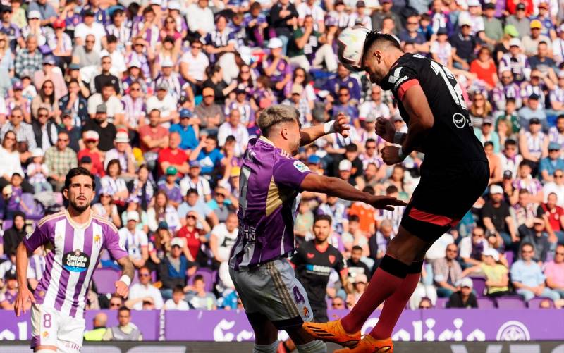 El Sevilla sigue en línea ascendente ante un Valladolid en caída libre