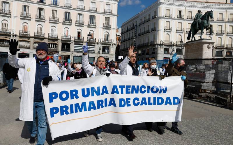 Manifestación en Madrid, promovida por el sindicato Amyts, dentro de dos convocatorias de huelga para exigir mejoras laborales y salariales. EFE/ J.J.Guillen