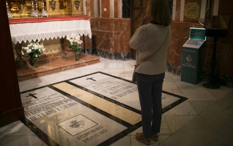 Espadas espera que se «concrete» el columbario de la Macarena como solución a la tumba de Queipo
