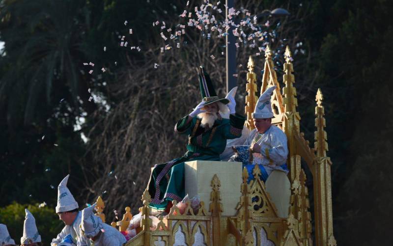Fotogalería | Los Reyes Magos por las calles de Sevilla