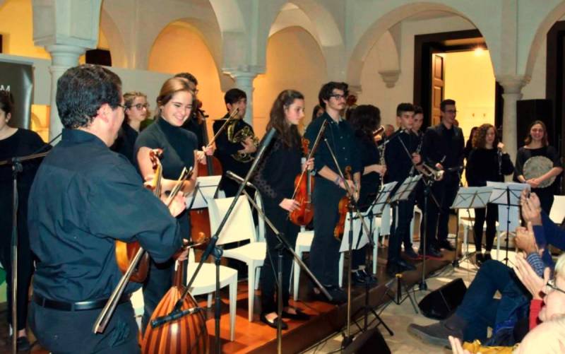 La Orquesta Andalusí de Málaga actúa en la Fundación Tres Culturas.