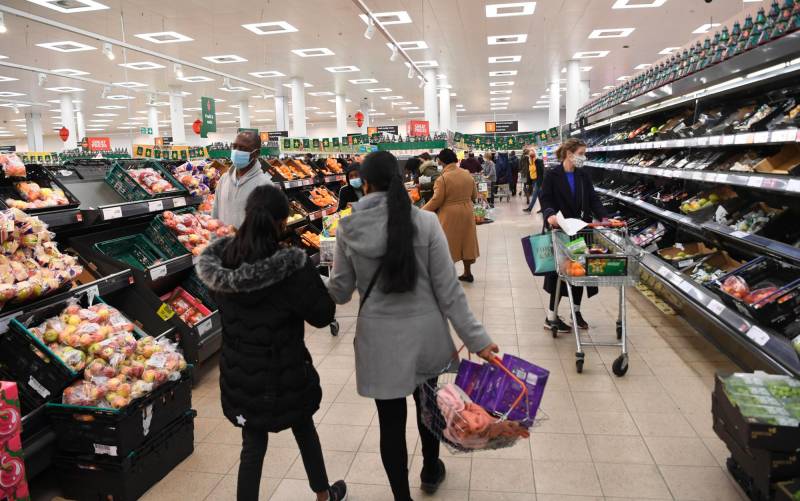 Multa de 304 millones a supermercados lusos por concertar precios