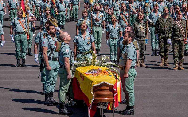 Funeral por el legionario fallecido de un disparo durante unas maniobras en Alicante.