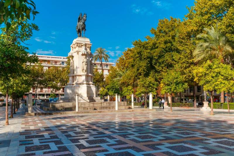 «La Plaza Nueva es el corazón de Sevilla»