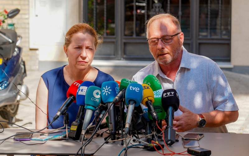 Los padres de Marta del Castillo, en rueda de prensa sobre la condena por falso testimonio a Francisco Javier García, conocido como el Cuco, y su madre. E.P.