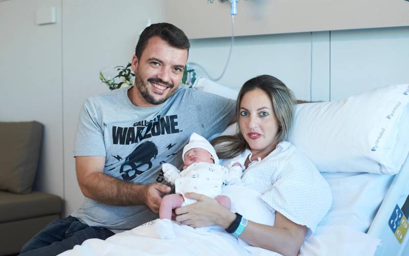 Carmen, la primera bebé del nuevo Hospital Materno-Infantil Quirónsalud