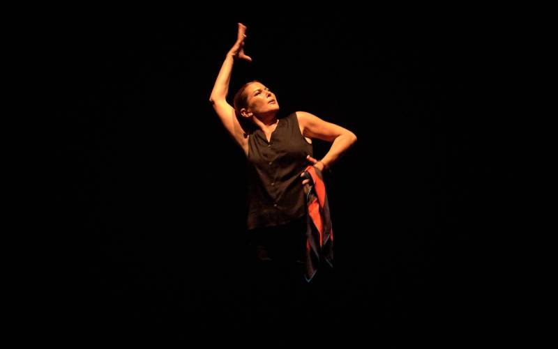 Las sombras que iluminan el flamenco de Sara Baras (****)