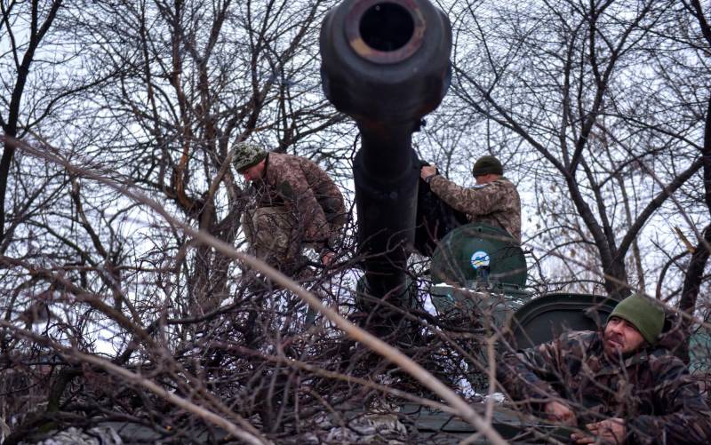 Militares ucranianos en la región de Donetsk, este de Ucrania, en una fotografía de archivo. EFE/EPA/Oleg Petrasyuk