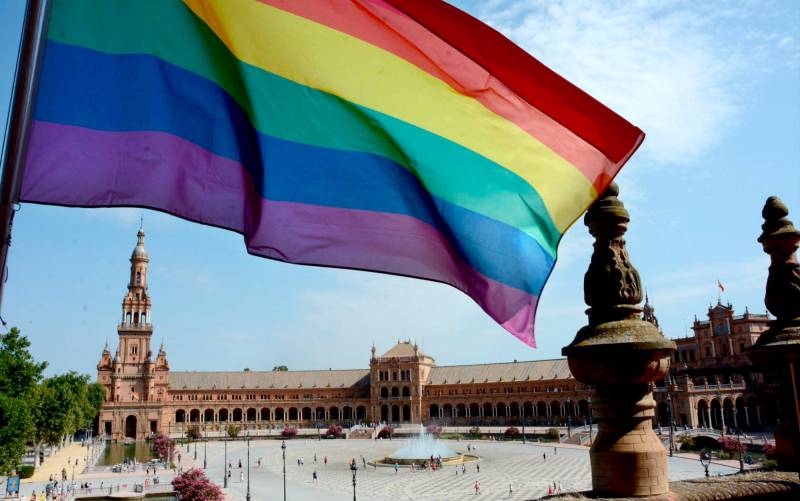 La bandera del Orgullo LGTBI. / El Correo