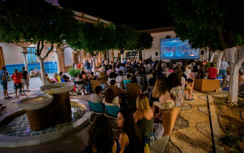 Cine de verano en las plazas de La Rinconada