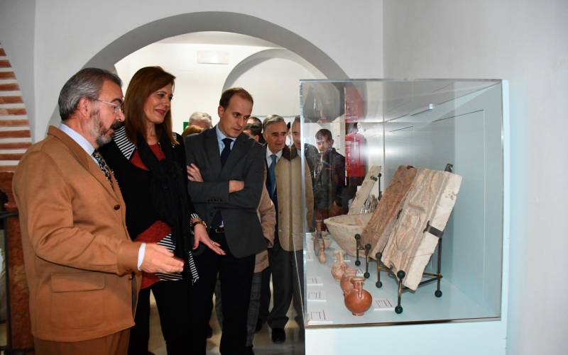 Inaugurada en el Museo de Osuna la exposición ‘Osuna tierra de alfareros’ de Luis Porcuna Jurado