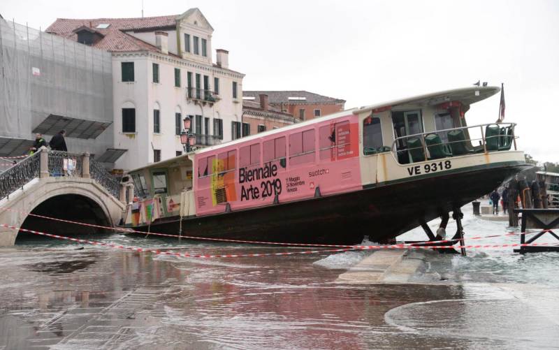 Venecia sufre su peor inundación en 50 años con una subida de la marea de 1,87 metros