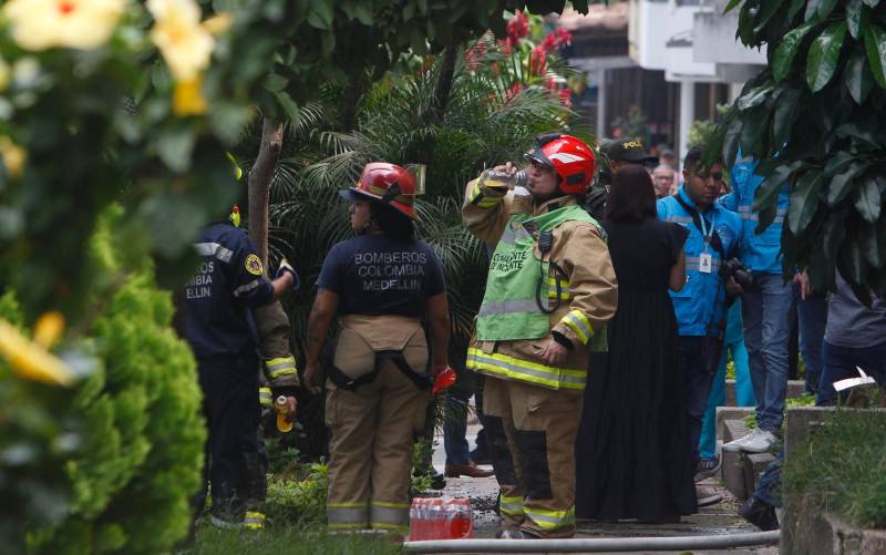 Una avioneta cae en un barrio residencial y deja al menos ocho muertos
