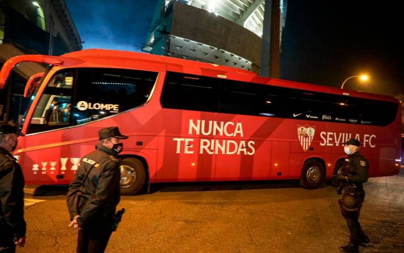 El Sevilla se llevó un derbi marcado por la expulsión de Guido Rodríguez