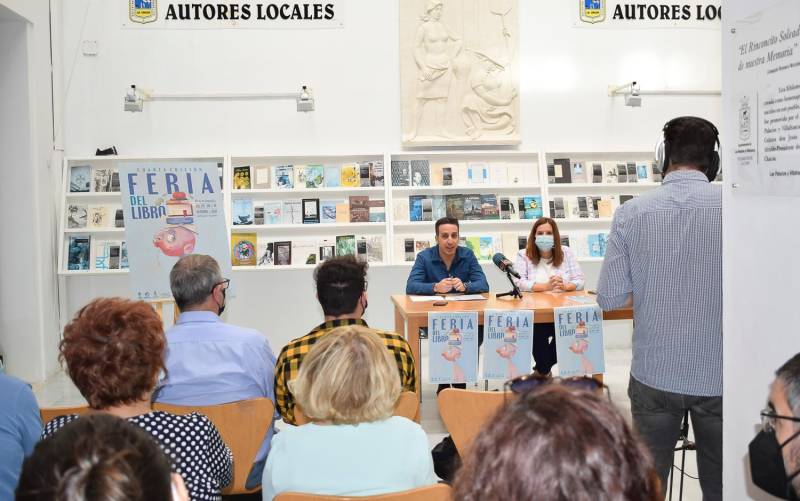 La madrileña Teresa Núñez gana el IV Premio de Poesía Feria de Los Palacios y Villafranca