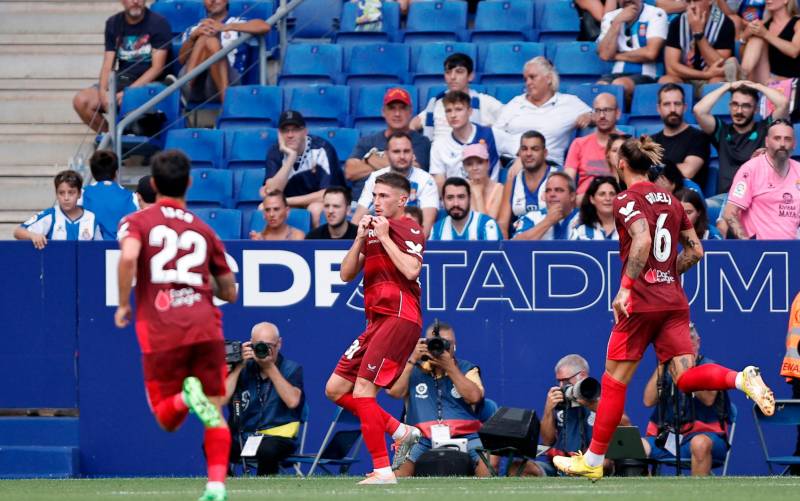 El Sevilla sufre hasta el final para derrotar al Espanyol (2-3)
