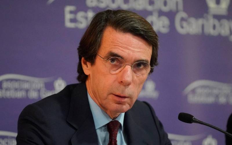 Aznar elogia las políticas «sensatas» del Gobierno andaluz
