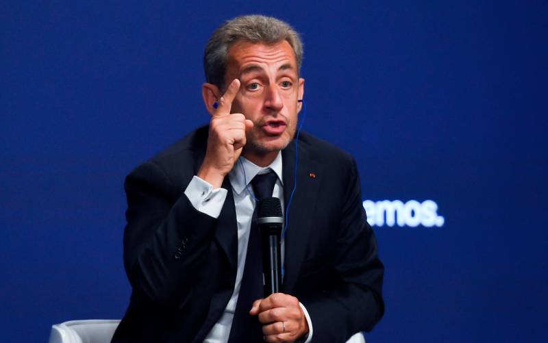 El expresidente de Francia Nicolas Sarkozy, durante la mesa titulada 'La sociedad abierta y sus enemigos', en el marco de la tercera jornada de la Convención Nacional del PP. / Gustavo Valiente - Europa Press