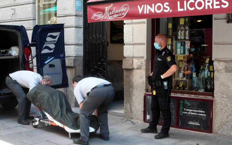 Mata a su hijo de 5 años y luego se suicida en un hostal en Madrid