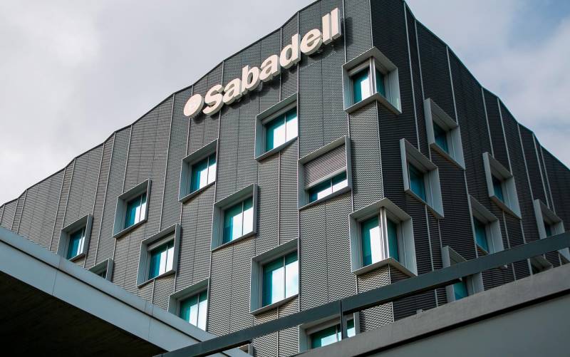 La filial británica hace despegar al Banco Sabadell