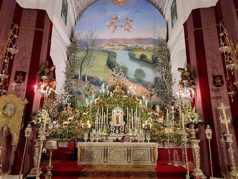 La Vega cambia procesiones por veneraciones para festejar el nacimiento de la Virgen