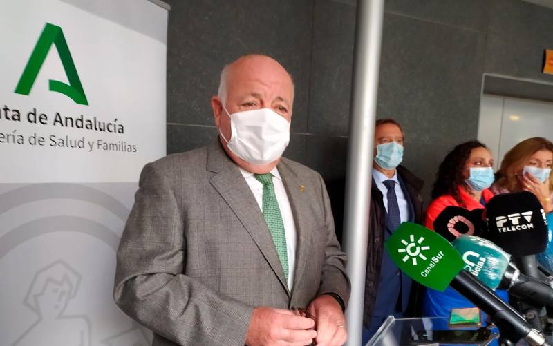 Andalucía prescindirá de allegados y regulará la reagrupación familiar