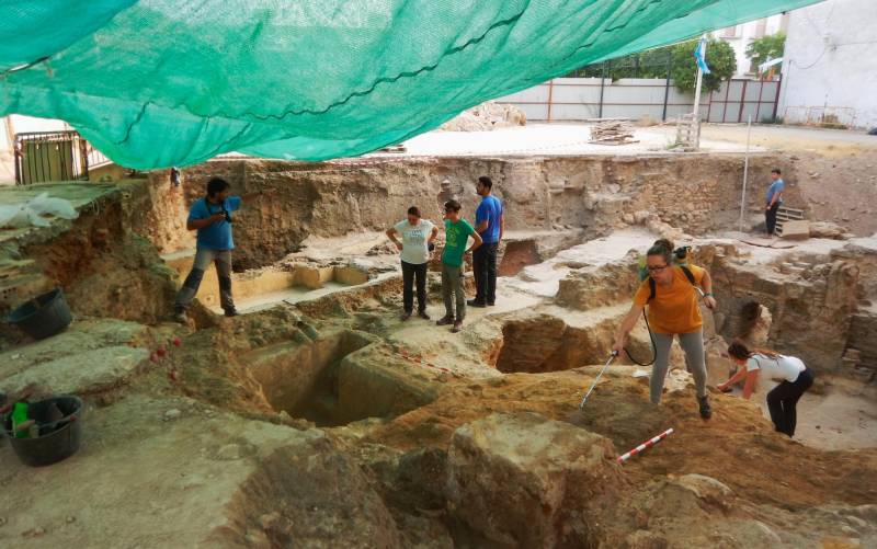 Alumnos de arqueología de la UPO realizarán prácticas en un solar de la Edad del Cobre