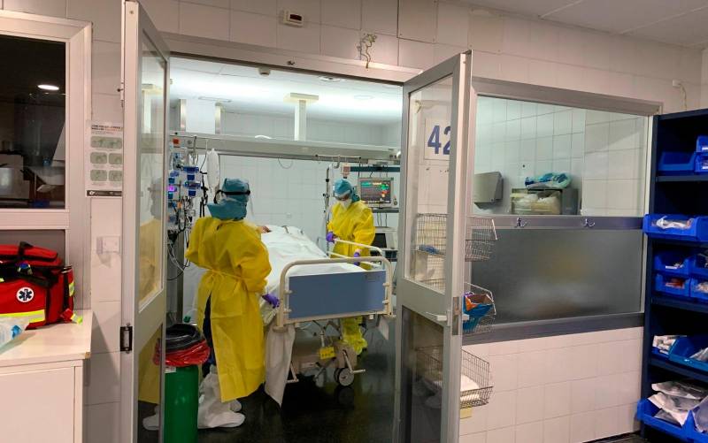 Andalucía sube un solo hospitalizado pese a los brotes