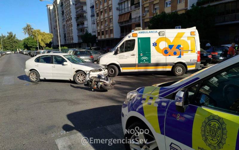 Herido un motorista tras una colisión con un turismo en Los Remedios
