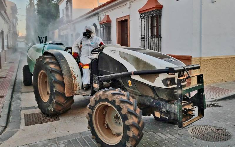 Los tractores pioneros de Benacazón podrían volver a las calles