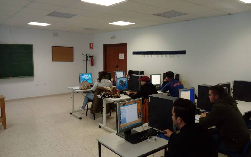 Comienzan las clases de la escuela-taller ‘Agilius’ de técnico de sistema microinformático 