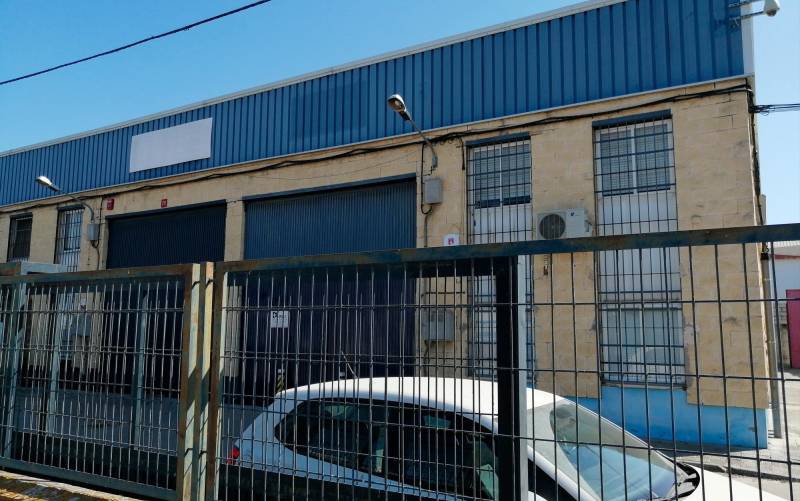 El Ayuntamiento de Sevilla denuncia a Magrudis y precinta su fábrica