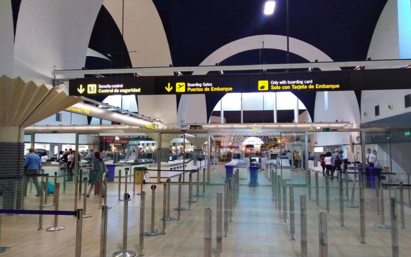 Cancelados seis vuelos en aeropuertos andaluces por la huelga en Francia