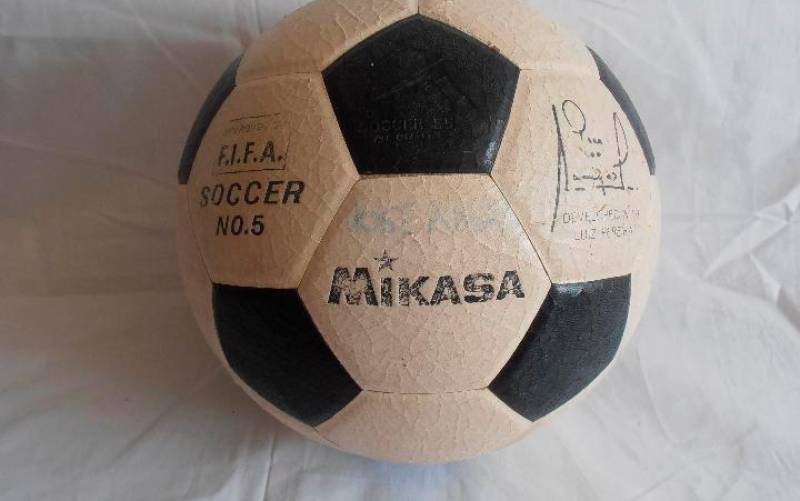 Balón Mikasa vendido en Todocolección.net