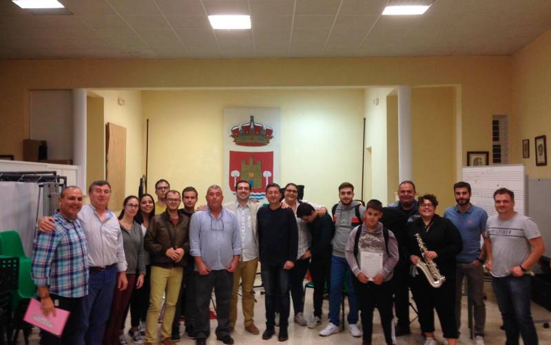 La Escuela de Excelencia Musical imparte dos nuevos cursos con el director David Gómez y el percusionista Javier Eguillor