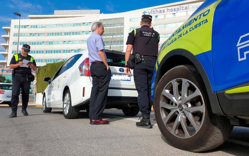 La Policía de Castilleja aguza la vista contra la ilegalidad en el taxi
