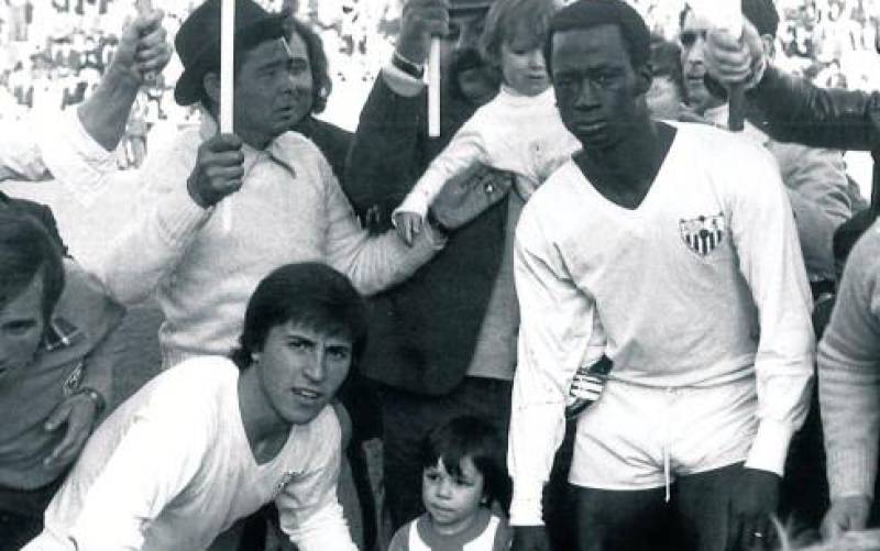 Pablo Blanco y Biri Biri, antes de un partido. / Archivo El Correo