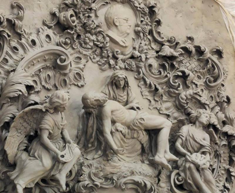 Los Servitas funde en bronce el relieve que homenajeará a Dubé de Luque 