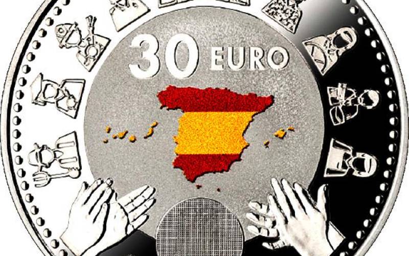 La nueva moneda de 30 euros rinde homenaje a los trabajadores esenciales
