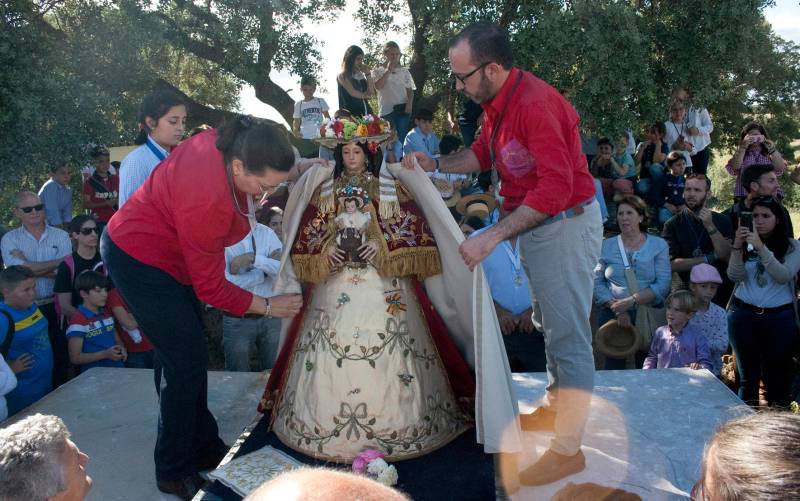 La Virgen de Escardiel viene a Castilblanco sin hacer el camino
